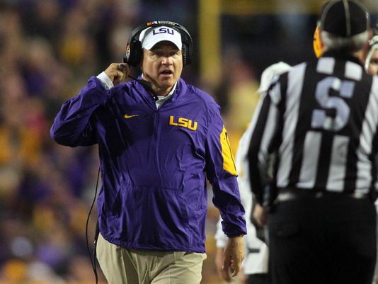 LSU Tigers head coach Les Miles