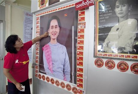 Suu Kyi's party wins historic majority in Myanmar polls