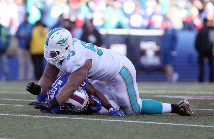 Ndamukong Suh threatens to slam Tyrod Taylor after refs don't whistle play dead