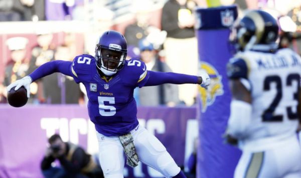 Minnesota Vikings quarterback Teddy Bridgewater prepares