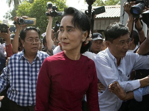 Nepali Congress President Koirala congratulates Aung San Suu Kyi