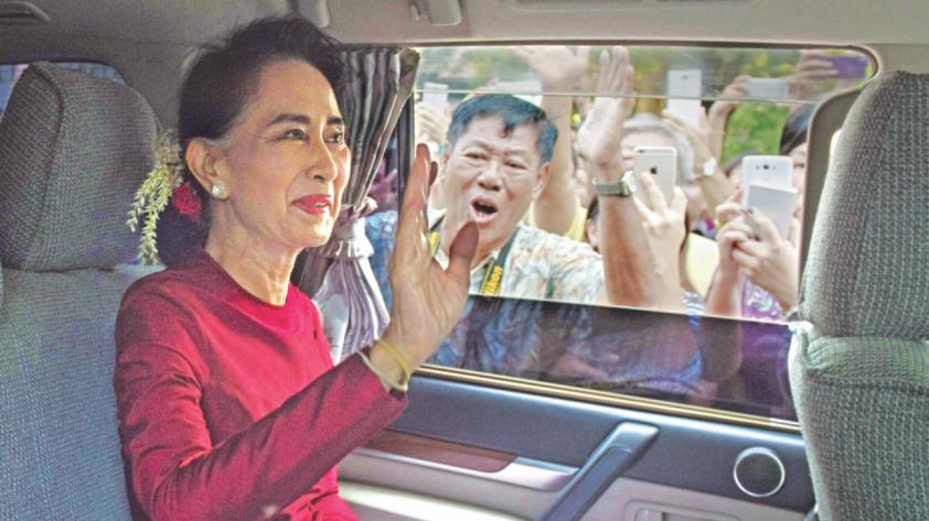 Suu Kyi wins historic Myanmar election