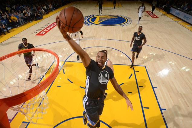 Andre Igoudala scores 15 points off the bench for the Warriors