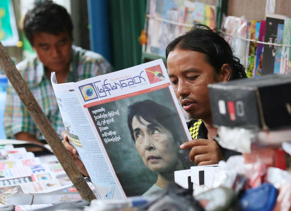 Obama congratulates Suu Kyi on historic voting in Myanmar