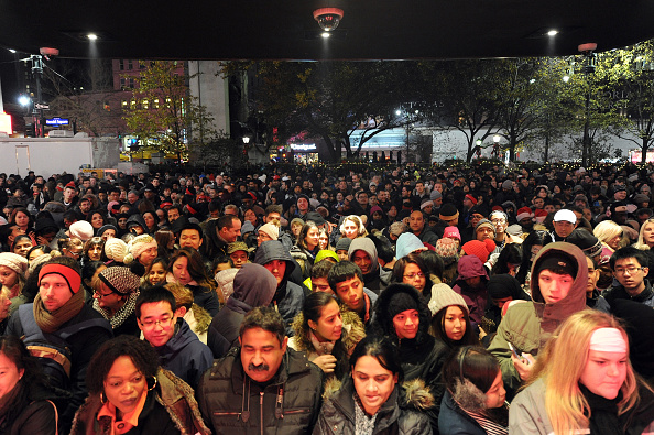 2014 Black Friday crowd at a Macy's store