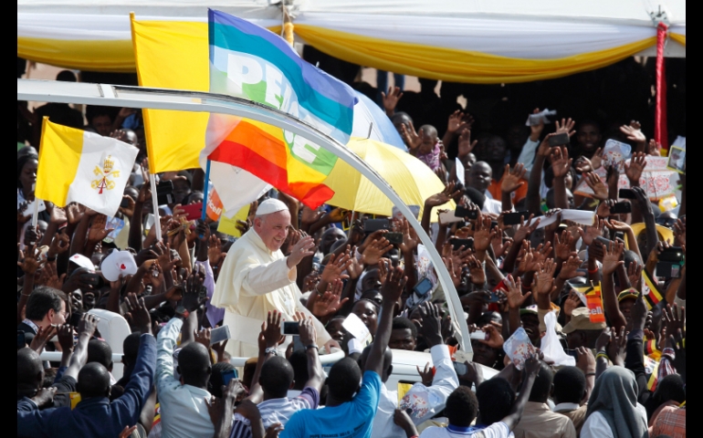 Pope Francis Lauds Uganda for Hosting Refugees Fleeing Injustice