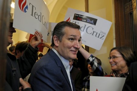 U.S. Republican presidential candidate and U.S. Senator Ted Cruz greets supporters as he arrives to file his declaration of candidacy to appear on the New Hampshire primary election ballot in Concord New Hampshire