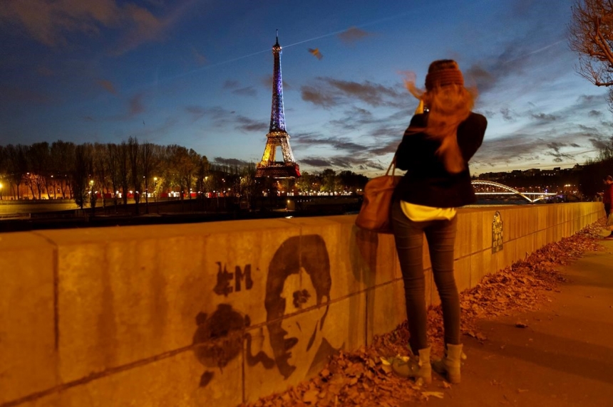 AP Newsbreak: Iraq warned of attacks before Paris assault