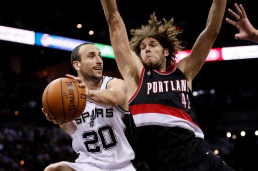 ReutersRobin Lopez and Manu Ginóbili