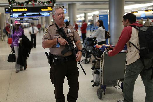 Thanksgiving travel: Long lines, tight security