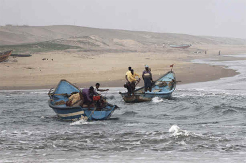 Sri Lanka arrests 15 Indian fishermen