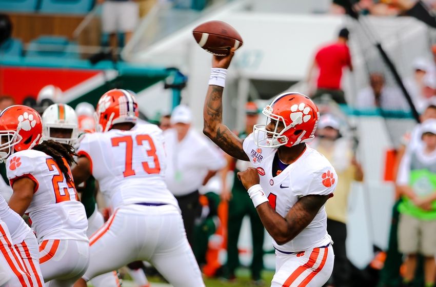 Clemson's Deshaun Watson makes case as best QB in college football