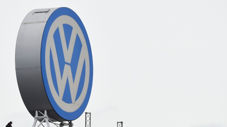 Volkswagen slashes spending by $1.4B as it prepares to fix diesel vehicles