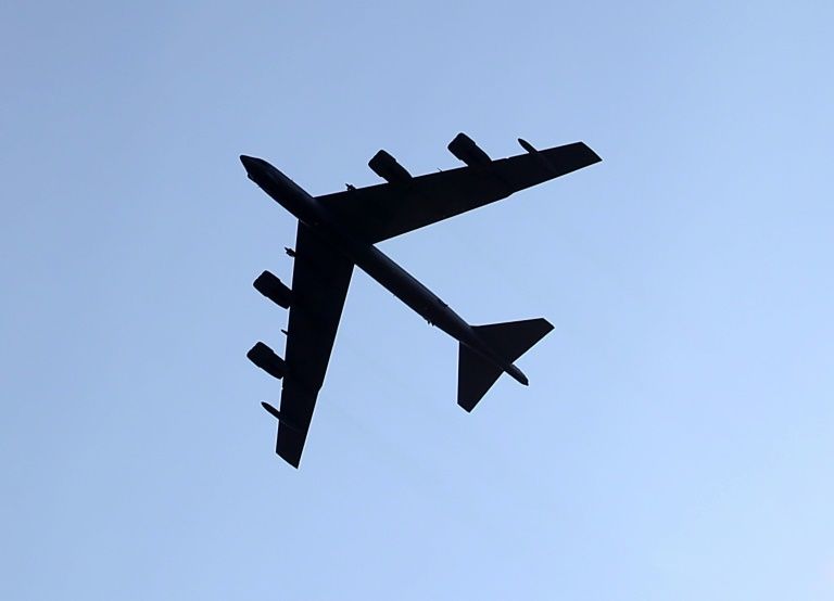 US B-52 bombers fly near islands claimed by China