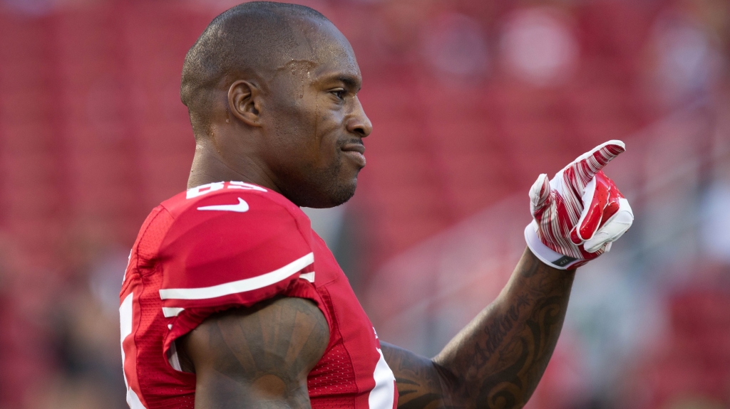 Broncos get TE Vernon Davis from 49ers in trade