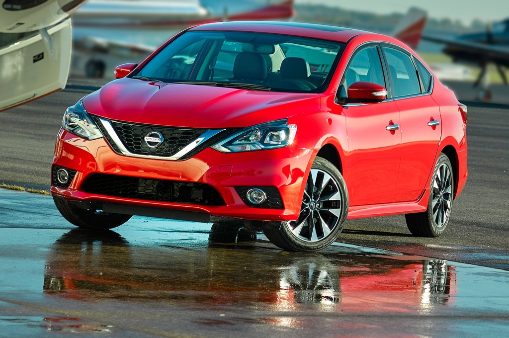 2016 Nissan Sentra SR MT homepage