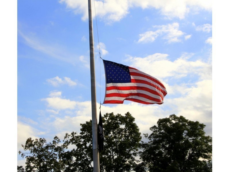 President Obama Orders American Flags Lowered to Half Staff to Honor of Paris Victims