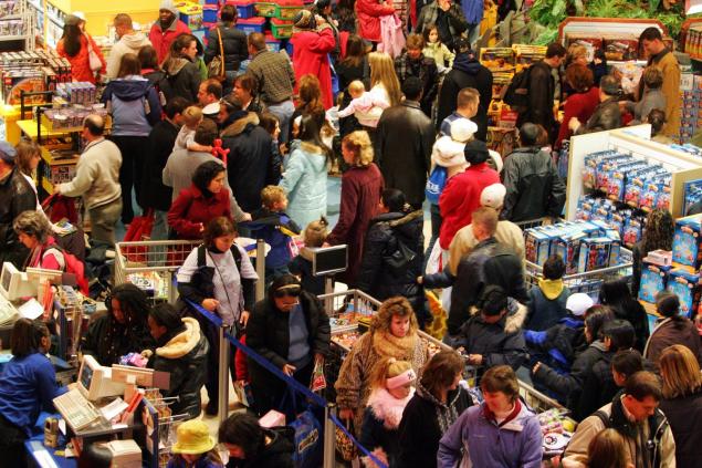 Warga Craig  Retailers are trying to make Black Friday special again by remaining closed on Thanksgiving