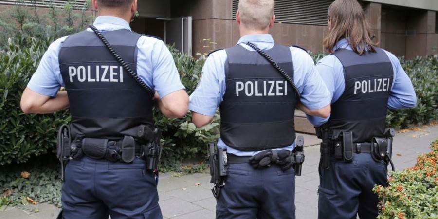 German police arrest man on suspicion of arms dealing