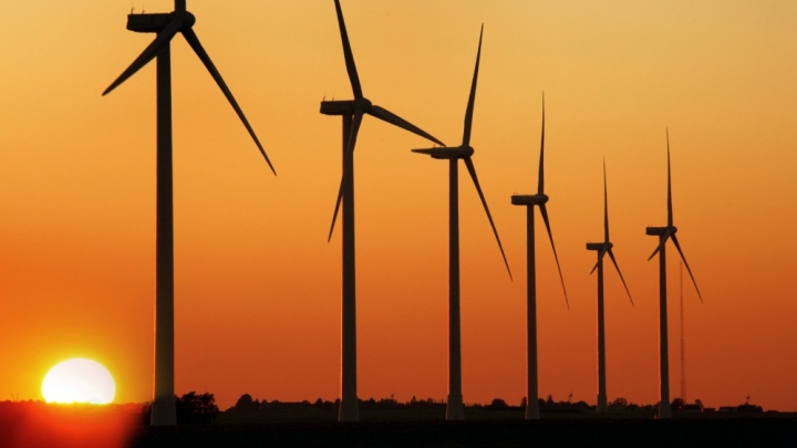 Wind energy produces nearly no greenhouse gas pollution.
Credit NREL