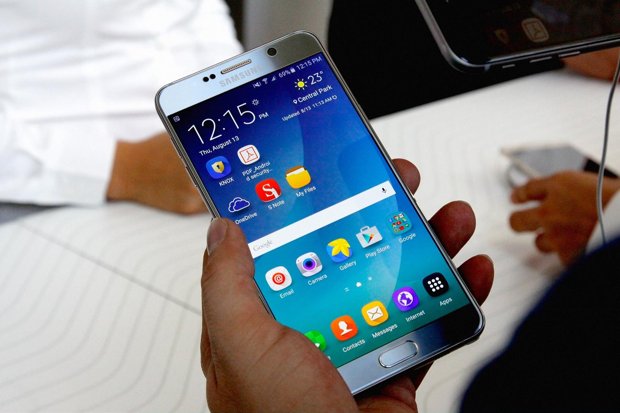 General atmosphere of Samsung Unpacked 2015 featuring the Galaxy Note5