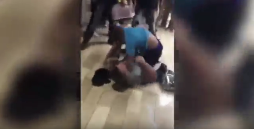 Black Friday Fight breaks out at Kentucky mall