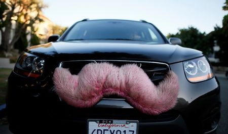 US-LYFT-FINANCING:U.S. ride-hailing firm Lyft plans to raise up to $1 billion in financing