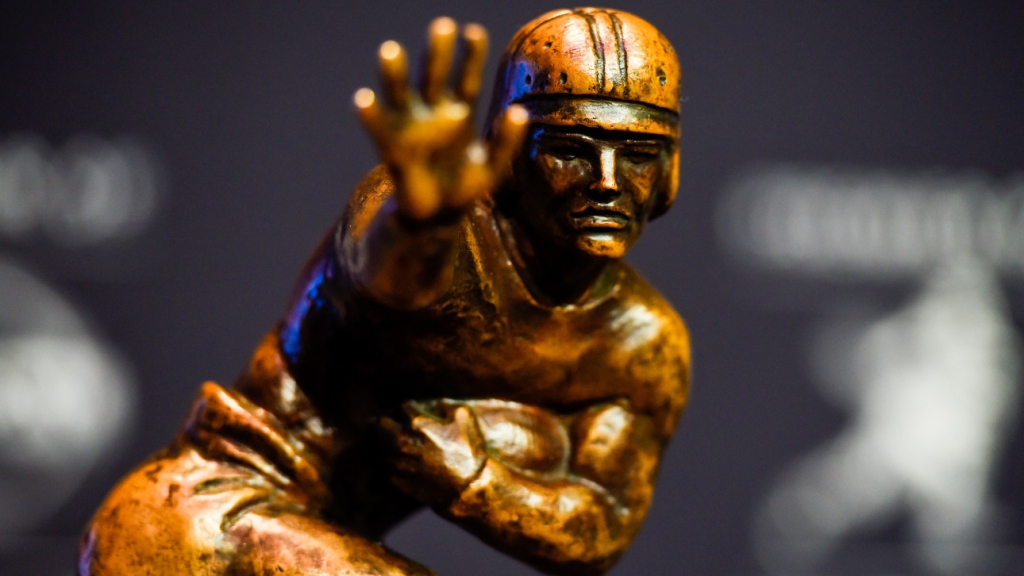 Heisman Trophy: Derrick Henry wins 2015 award