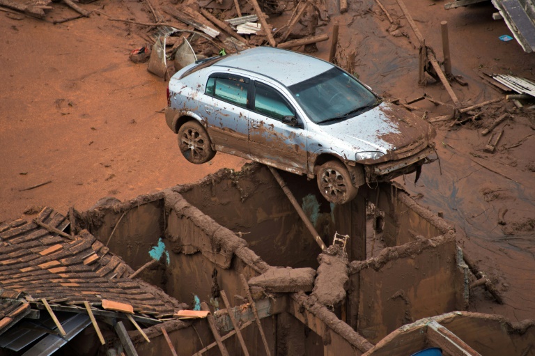 Brazilian courts freezes companies' assets in mining spill