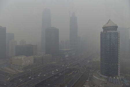 Many ignore Beijing smog warnings despite first pollution 'red alert'