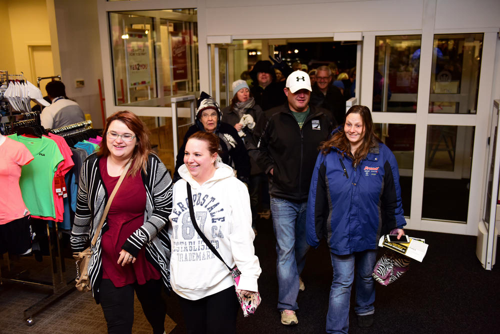 Black Friday 2015: Walmart, Target, Best Buy, Sears, JCPenney: Thanksgiving