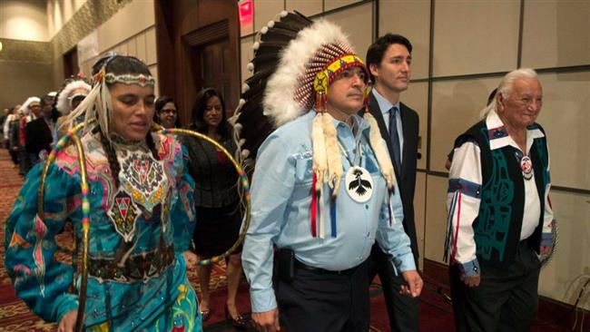 Trudeau moves toward resolving aboriginal issues with high-profile meetings