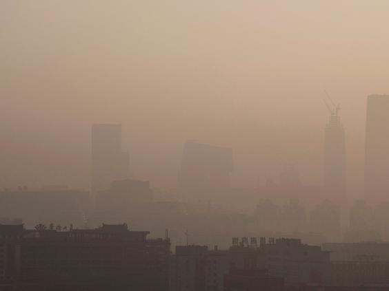 Beijing Lifts First-ever Smog Red Alert