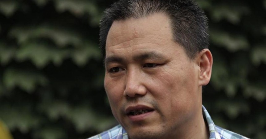 Trial Over Human Rights Lawyer Pu Zhiqiang's Tweets Sparks Scuffles in China