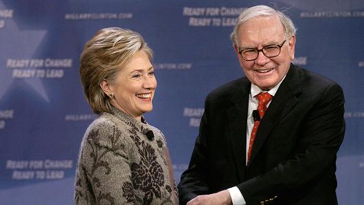 Democratic presidential candidate Hillary Clinton and Warren Buffett