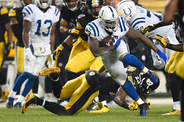 Frank Gore #23 of the Indianapolis Colts runs the ball in the third quarter of the game against the Pittsburgh Steelers at Heinz Field