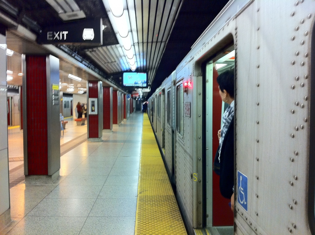 Trapped dog halts TTC subway service at Davisville