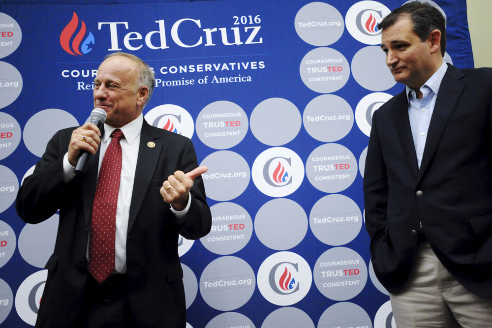 Ted Cruz surges 10 points ahead of Donald Trump in new Iowa poll