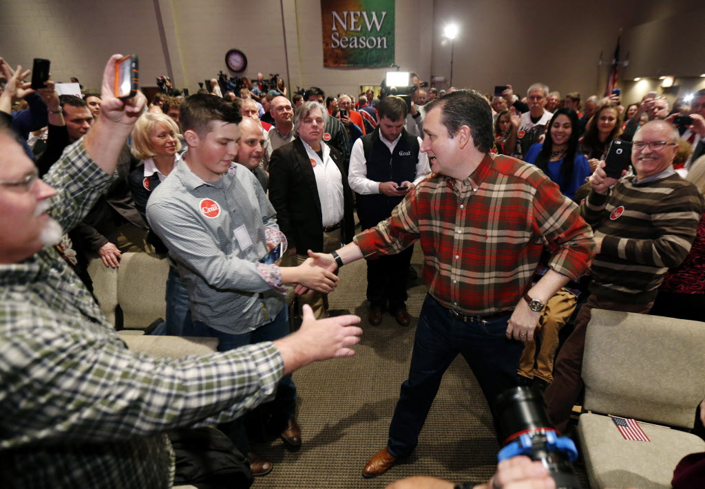 Republican presidential candidate Sen Ted Cruz campaigns at Life Church in Mechanicsville Virginia on Friday Dec. 18 2015. MANDATORY CREDIT ORG XMIT VARIT102