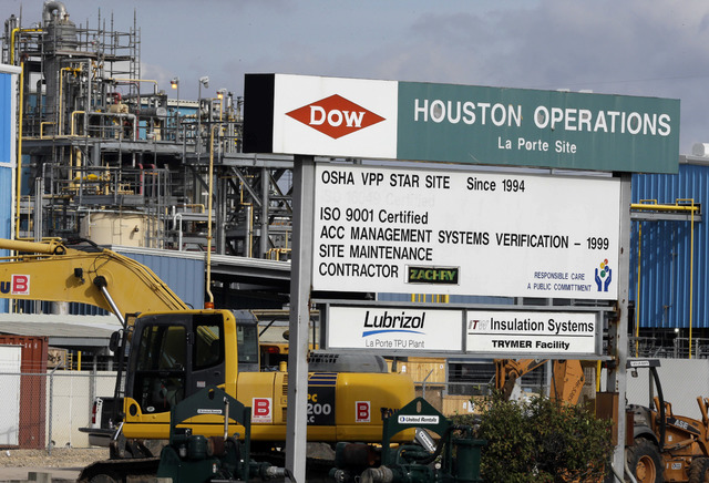 Dow, DuPont attempt to form $130B chemical producer