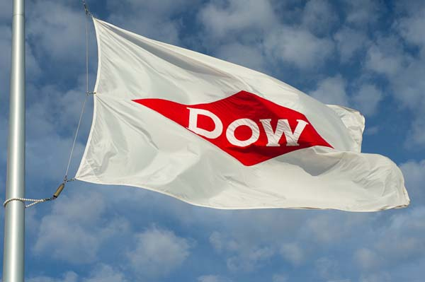 Dow and DuPont to merge to create €130bn chemicals giant