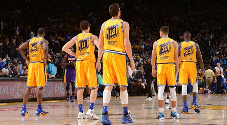 30/11/2015 George Eddy's International Show Records Golden State Warriors