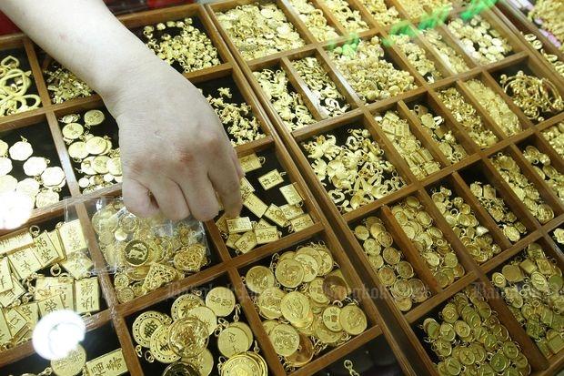 Gold rises B100 to 18250 | Bangkok Post: business