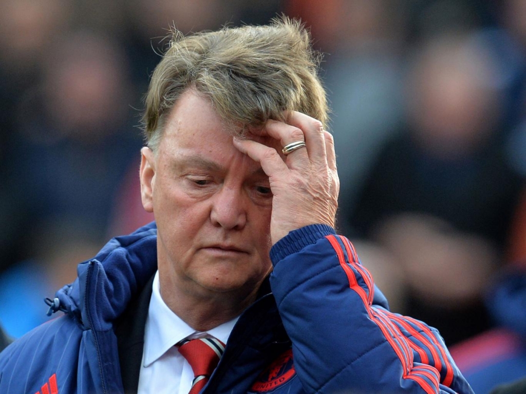 Van Gaal woes deepen as Man United loses 4th in row at Stoke