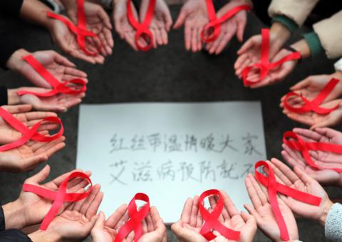 Dear Abby: HIV need not cut your life short