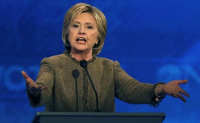 Hillary Clinton Backs Barack Obama's Islamic State Strategy In Democratic Debate