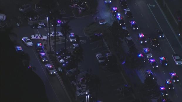 Huge Response to Riverside Mall in Suspect Search