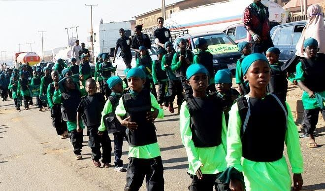 Hundreds of members of the Islamic Movement in Nigeria trekked from Kaduna to Zaria to mark Arba’een day in Kaduna on Monday