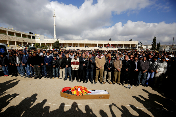 Palestinian attempts to stab police officer in Jerusalem, is shot dead