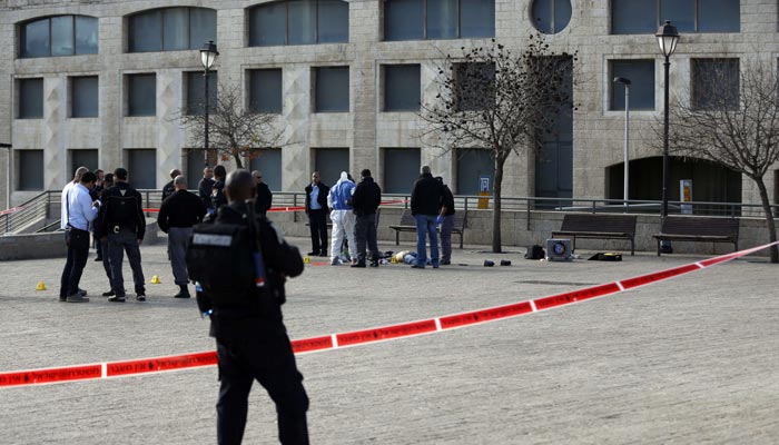 Jerusalem knife attacker shot dead Israeli police